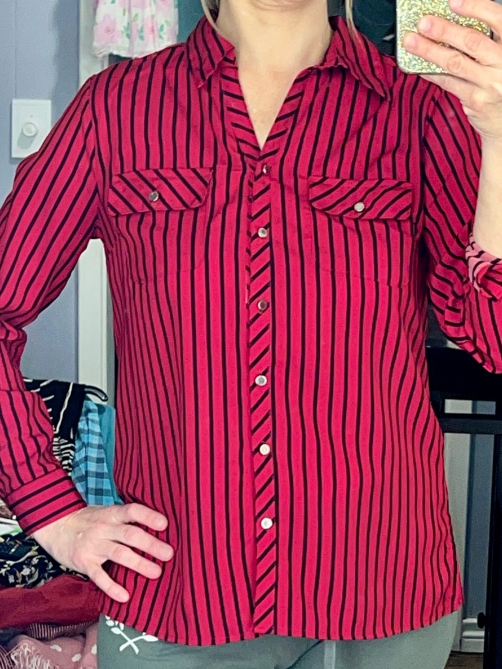 Notations Button-up Collared Blouse - Picture 3 of 6